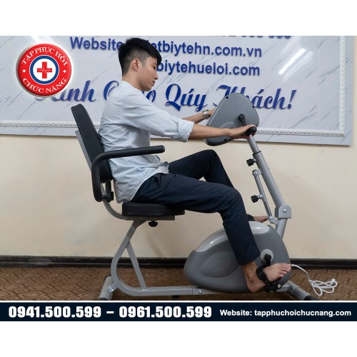 Xe đạp tập phục hồi chức năng cho người tai biến